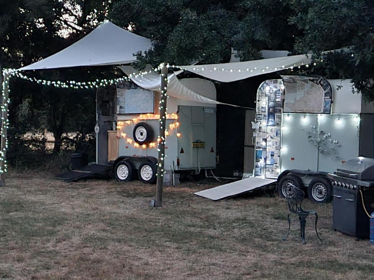Glamping In Style, Prospector Tent クローリー エクステリア 写真