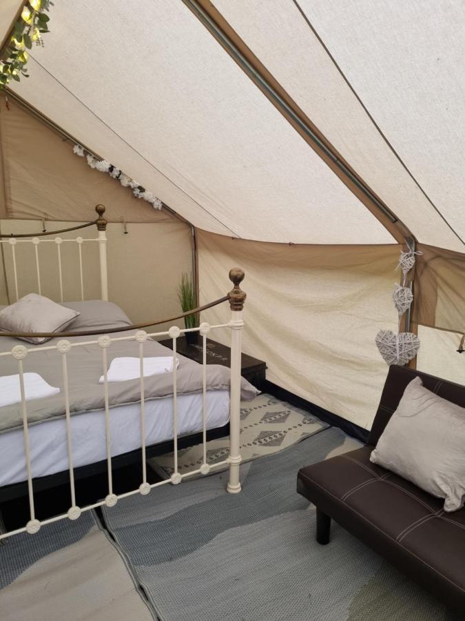 Glamping In Style, Prospector Tent クローリー エクステリア 写真